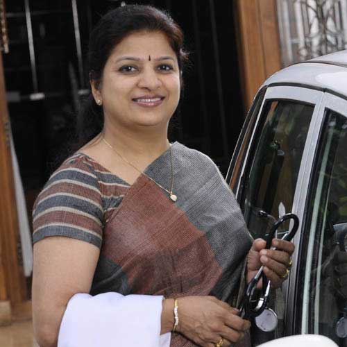 Dr Niji Justin Professional Credentials